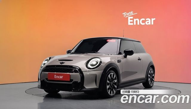 Mini Cooper 2023 — photo 1