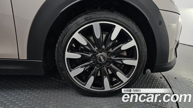 Mini Cooper 2023 — photo 7