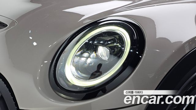 Mini Cooper 2023 — photo 8
