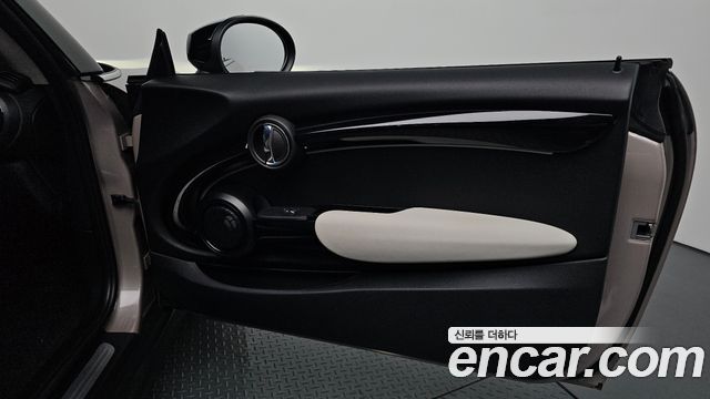 Mini Cooper 2023 — photo 15