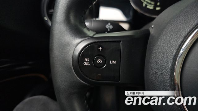 Mini Cooper 2023 — photo 27