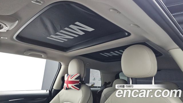 Mini Cooper 2023 — photo 32