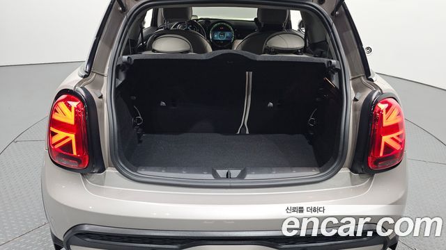 Mini Cooper 2023 — photo 33