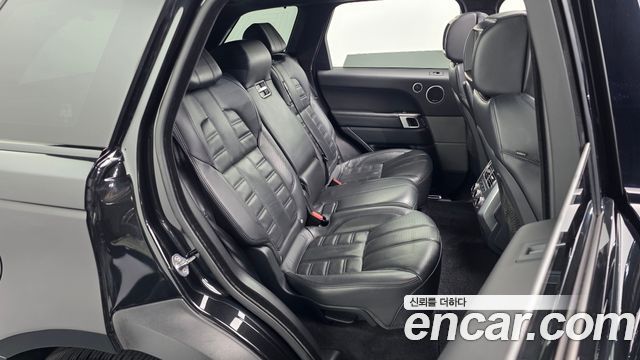 Land Rover Range Rover Sport 2016 — photo 17