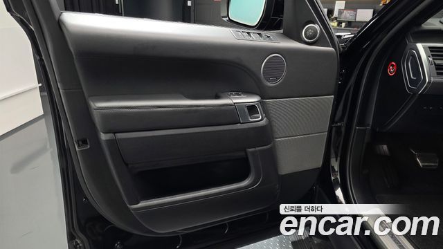 Land Rover Range Rover Sport 2016 — photo 14