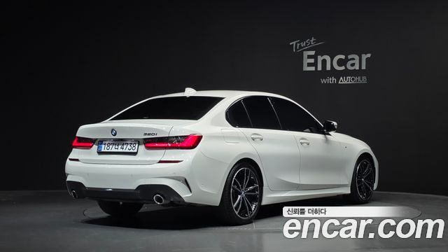 BMW 3-Series 2022 — photo 2