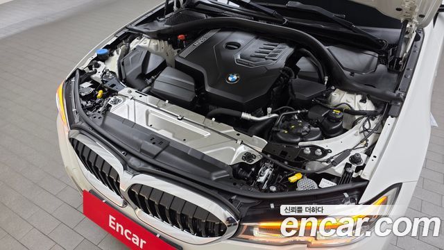 BMW 3-Series 2022 — photo 6