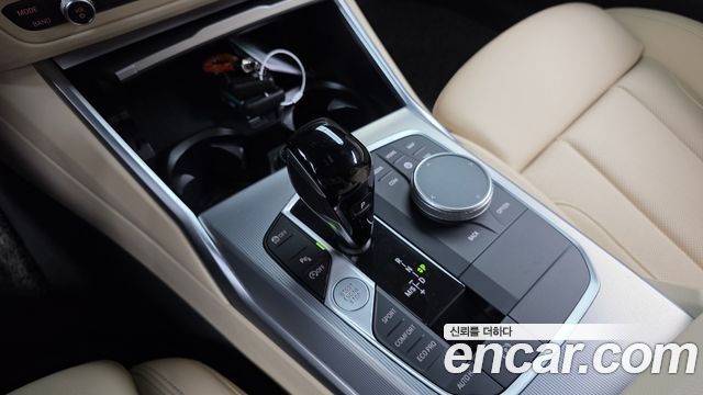 BMW 3-Series 2022 — photo 12