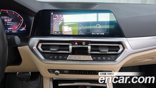 BMW 3-Series 2022 — photo 19