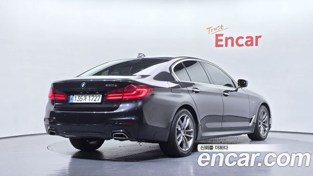 BMW 5-Series 2018 — photo 2