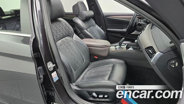BMW 5-Series 2018 — photo 12