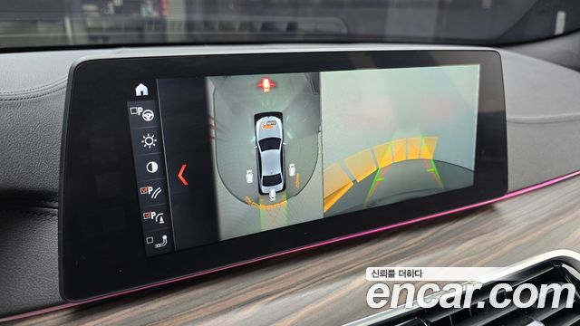 BMW 5-Series 2018 — photo 15