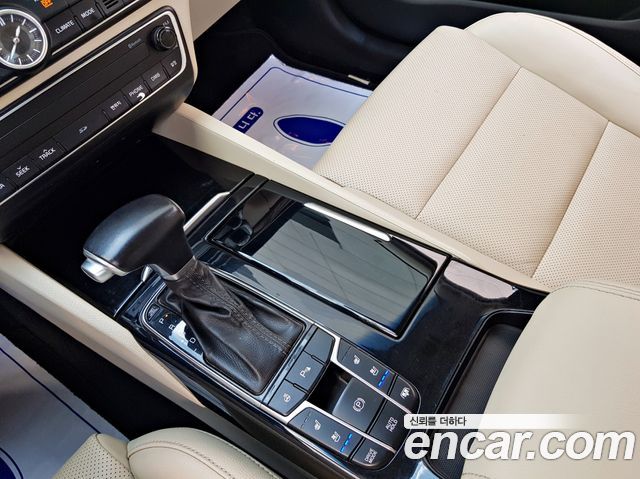 Kia K7 2016 — photo 8