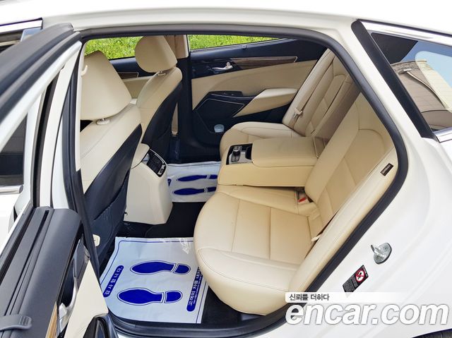 Kia K7 2016 — photo 12