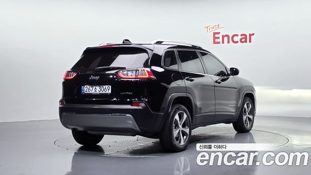 Jeep Cherokee 2021 — photo 2
