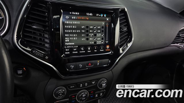 Jeep Cherokee 2021 — photo 14