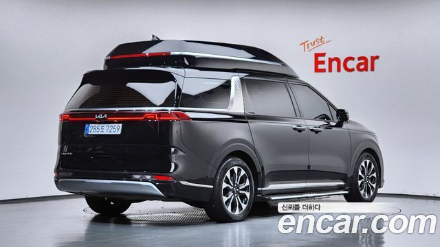 Kia Canival 2022 — photo 2
