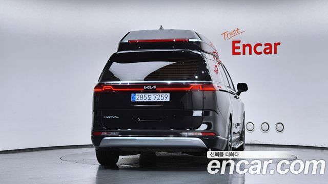 Kia Canival 2022 — photo 4