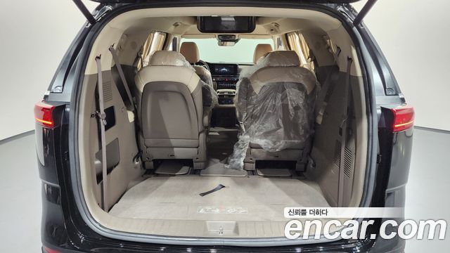 Kia Canival 2022 — photo 26