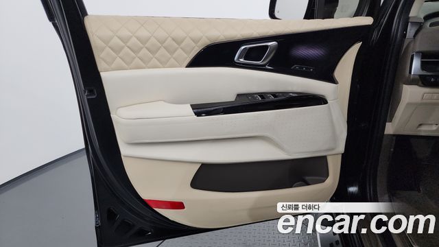 Kia Canival 2022 — photo 14