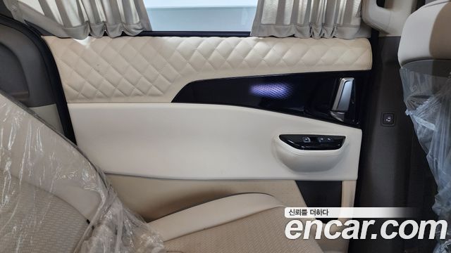 Kia Canival 2022 — photo 15