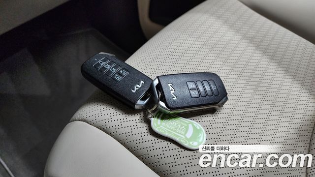 Kia Canival 2022 — photo 33