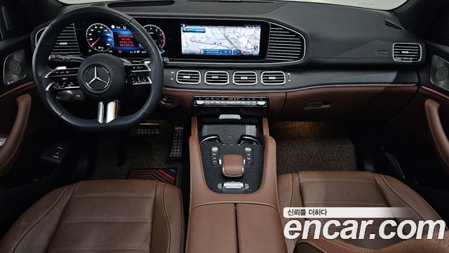 Mercedes-Benz GLS-Class 2025 — photo 10