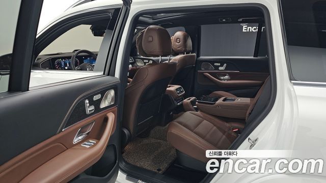 Mercedes-Benz GLS-Class 2025 — photo 18