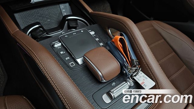 Mercedes-Benz GLS-Class 2025 — photo 28