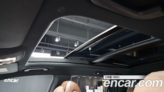 Mercedes-Benz GLS-Class 2025 — photo 31