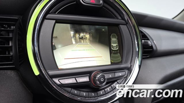 Mini Cooper 2016 — photo 21