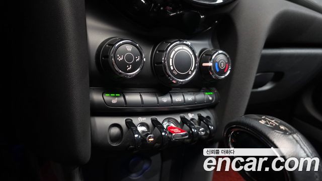 Mini Cooper 2016 — photo 24