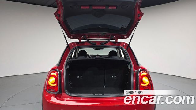 Mini Cooper 2016 — photo 26