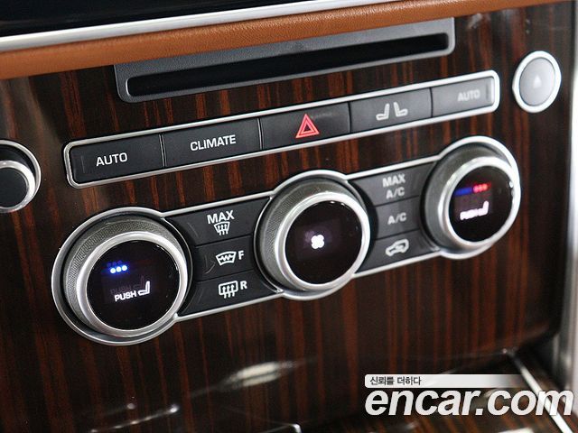 Land Rover Range Rover 2017 — photo 12