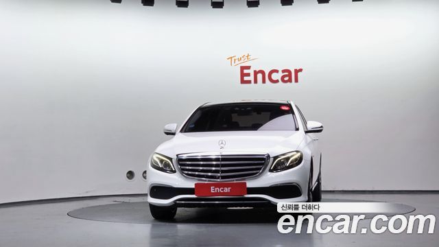 Mercedes-Benz E-Class 2019 — photo 3