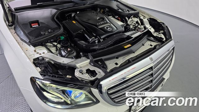 Mercedes-Benz E-Class 2019 — photo 6