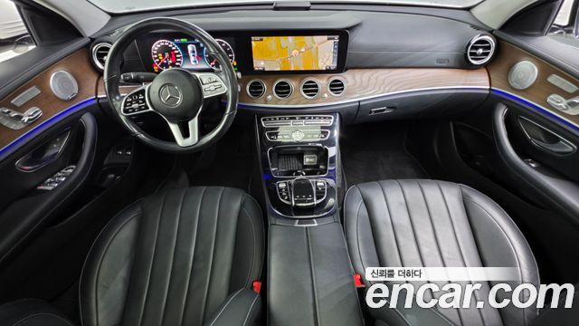 Mercedes-Benz E-Class 2019 — photo 10