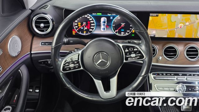 Mercedes-Benz E-Class 2019 — photo 19
