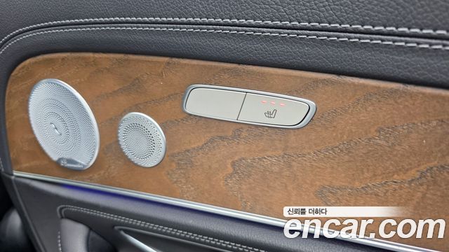 Mercedes-Benz E-Class 2019 — photo 25