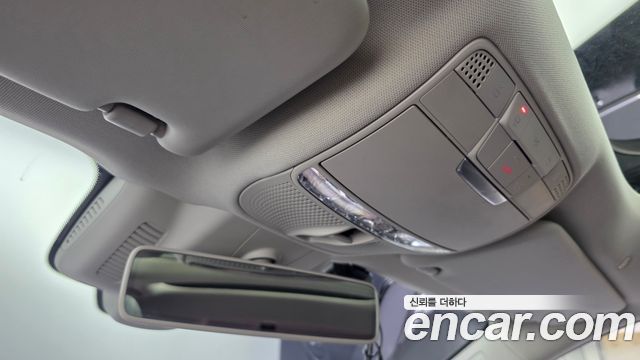 Mercedes-Benz E-Class 2019 — photo 28