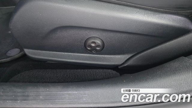 Mercedes-Benz E-Class 2019 — photo 31
