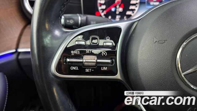Mercedes-Benz E-Class 2019 — photo 33
