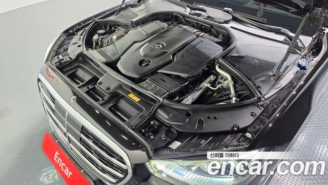 Mercedes-Benz S-Class 2022 — photo 6