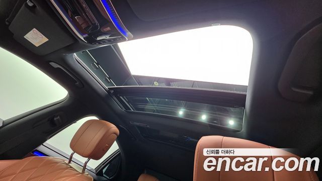 Mercedes-Benz S-Class 2022 — photo 30