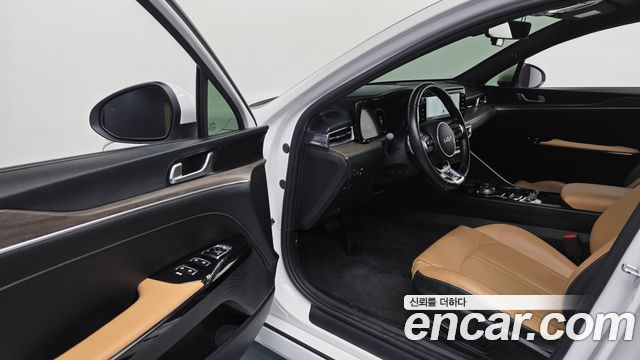 Kia K5 2022 — photo 10