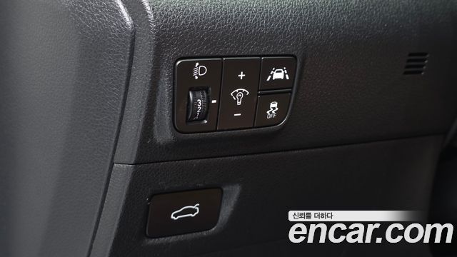 Kia K5 2022 — photo 18