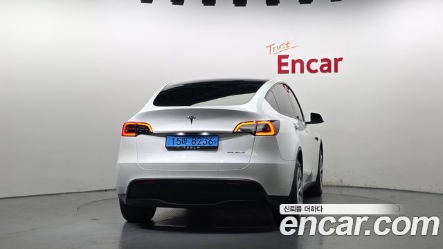 Tesla Model Y 2022 — photo 4