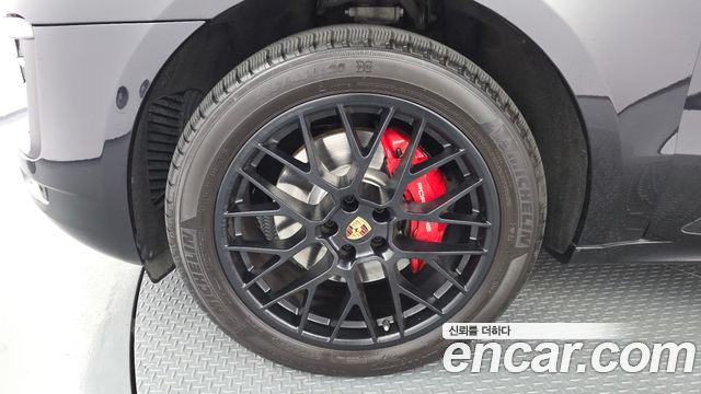Porsche Macan 2017 — photo 5