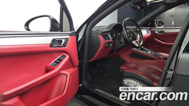 Porsche Macan 2017 — photo 9