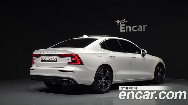Volvo S60 2020 — photo 2